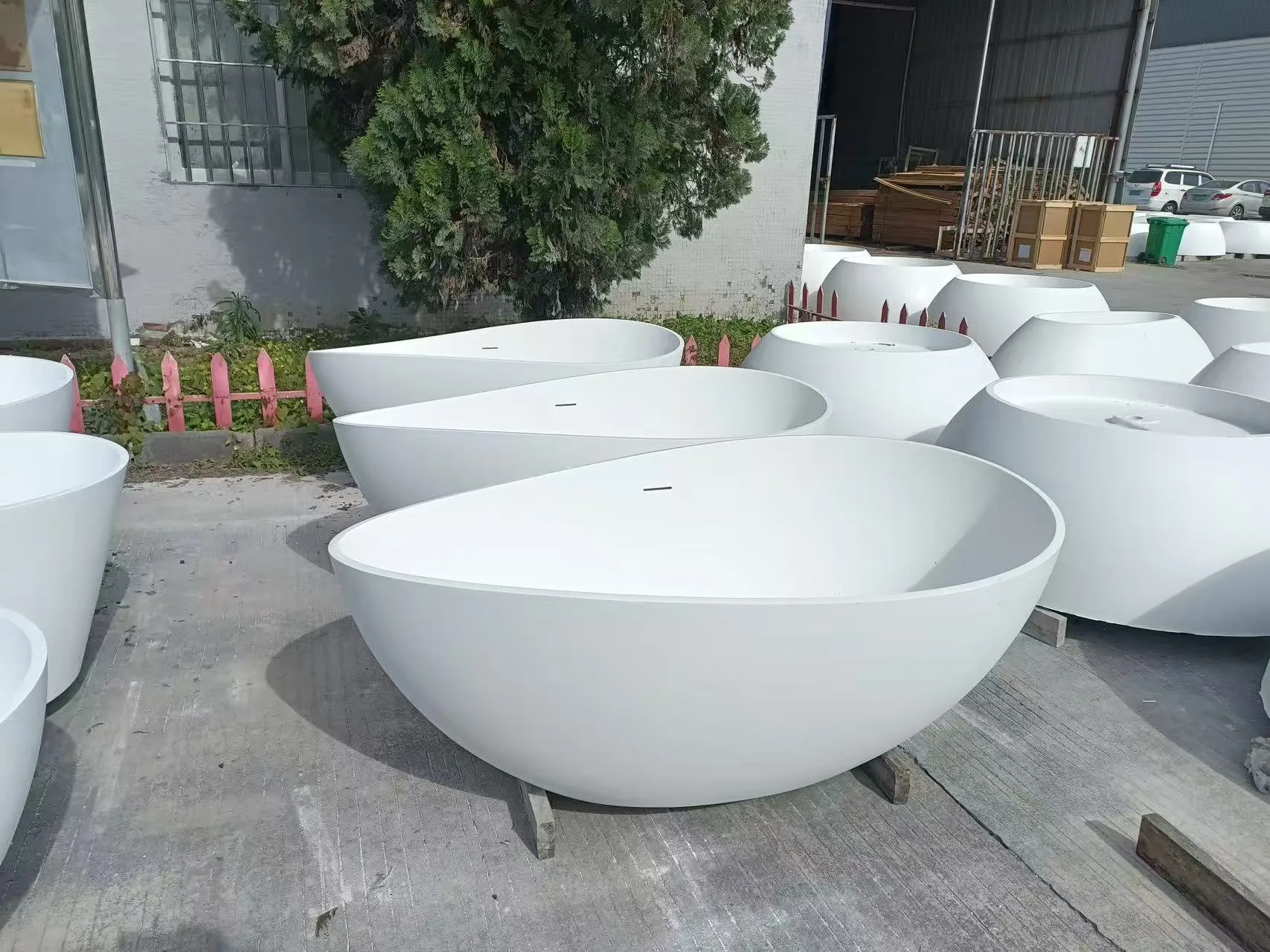 Stone Resin Bathtubs ready for international shipping